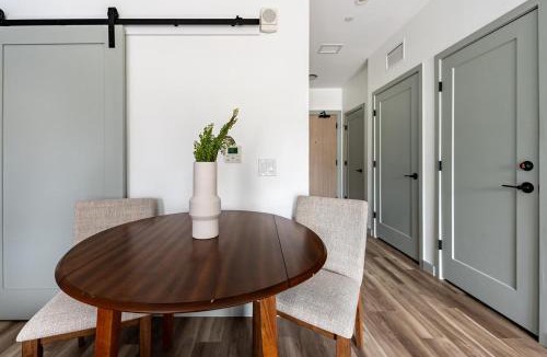 Haverhill Apartment | Landing Stylish Studio Gym Pool