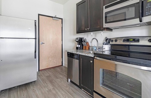 Pearl District Apartment | Landing | Stylish Studio, Courtyard, Gym