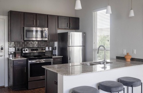 Buda Apartment | Landing | Stylish Studio, Yoga Studio, Gym