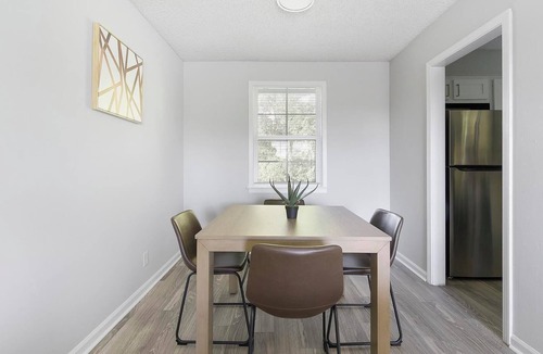 Hendersonville Apartment | Landing | Stylish 1BD, Gym, Pool