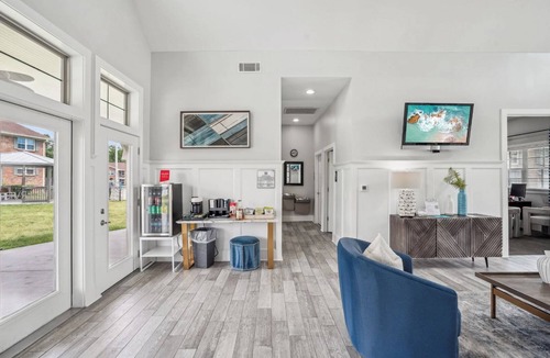 Hendersonville Apartment | Landing | Stylish 1BD, Gym, Pool