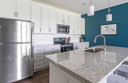 Sand Ridge Apartment | Landing | Stylish 2BD, Yoga Studio, Pool