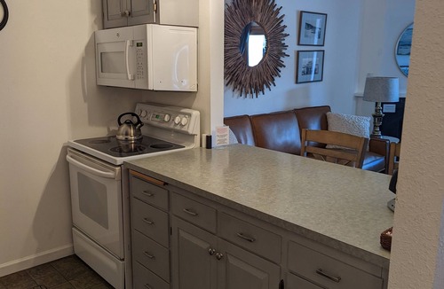 Eastsound Hotel | Landmark Inn on Orcas Island