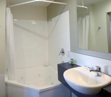 New Plymouth Hotel | Landmark Manor