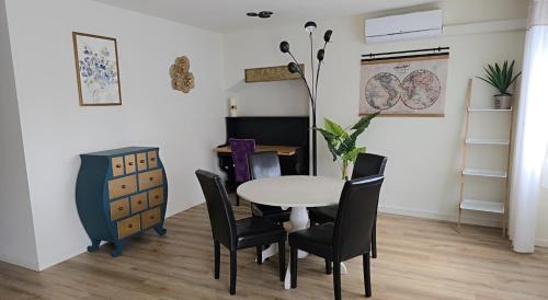 Campeneac House | Landon Cottage