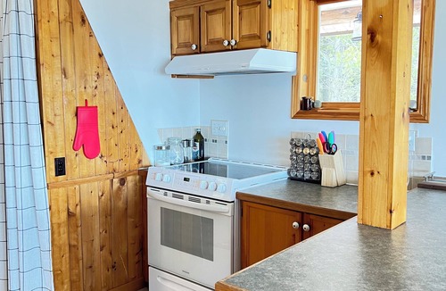 Tobermory Cabin | Lands End Private Tobermory Waterfront Escape