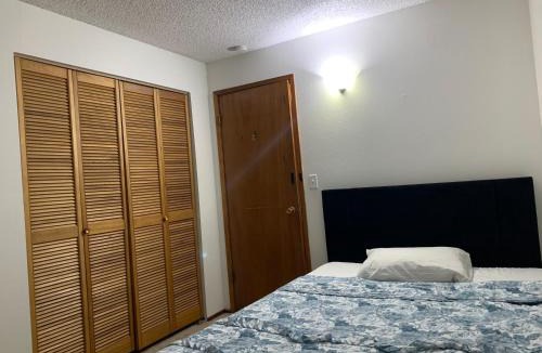 Education Hill House | Landscape View queen-size room