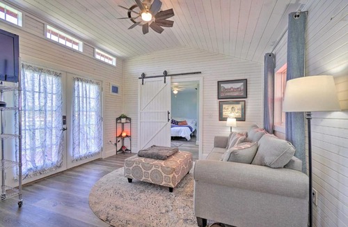 Sweetwater House | Landscape Views: Sweetwater Country Cottage!