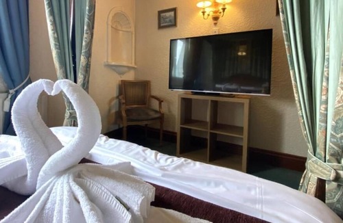Brighouse Bed & Breakfast | Lane Head Hotel