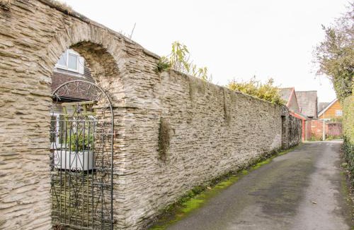 Bishops Castle House | Lane House