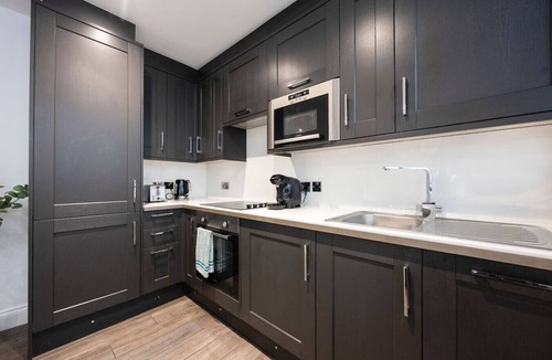 Brighton City Centre Apartment | Lanes Majestic | Central | 4 Beds