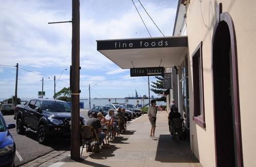 Portland Apartment | Laneway living in coastal town