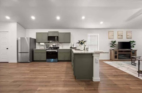 Lubbock House | Langford House - 3BR/2BA - Family Friendly