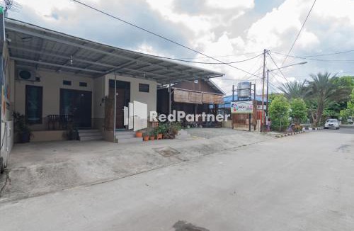 Samarinda Hotel | Langkar Guest House Syariah Mitra RedDoorz
