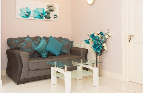 Langley Marish House | Langley Guest House