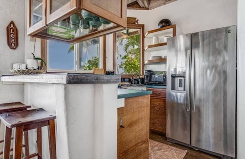 Kuau Cottage | Lani Paradise Oceanfront Cottage