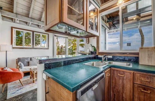 Kuau Cottage | Lani Paradise Oceanfront Cottage
