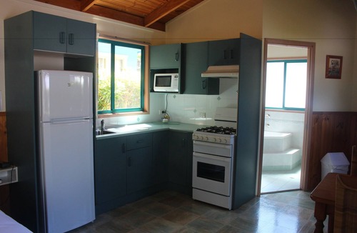 Forster House | Lani's Holiday Island - Caravan Park