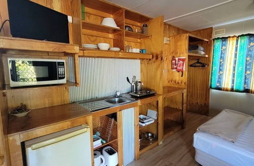 Forster House | Lani's Holiday Island - Caravan Park