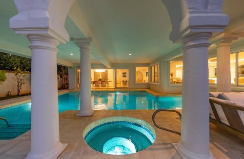 Lanikai House | Lanikai Luxury 5 Bedroom Beachfront Estate - limited time OFFER