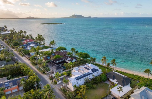 Lanikai House | Lanikai Luxury 5 Bedroom Beachfront Estate - limited time OFFER