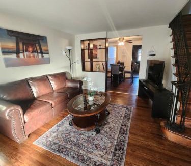 Primos Secane Apartment | Lansdowne Gem