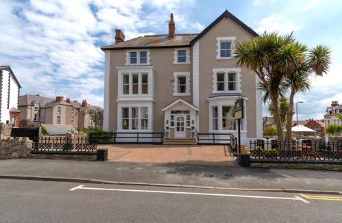 Llandudno Hotel | Lansdowne House with Private Car Park