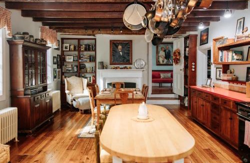 Centreville House | Lansdowne Manor