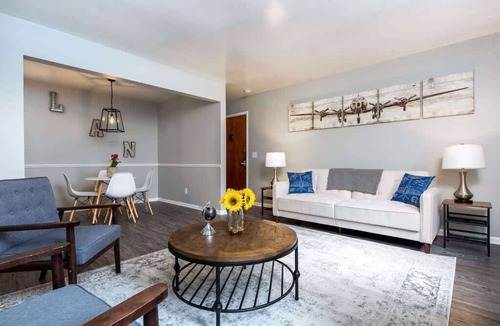 Lansing Apartment | Lansing Layover #2 | The Hangar