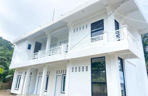 Painan House | Lansogo Homestay