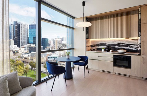 East Melbourne Hotel | Lanson Place Parliament Gardens