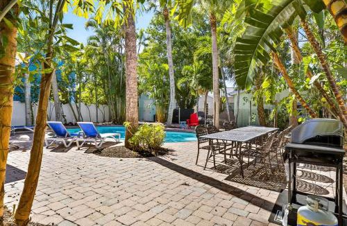Bay Esplanade House | Lantana Cabana