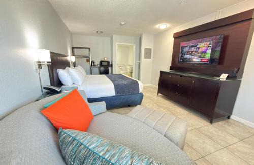 Whitfield Hotel | Lantern Inn & Suites - Sarasota
