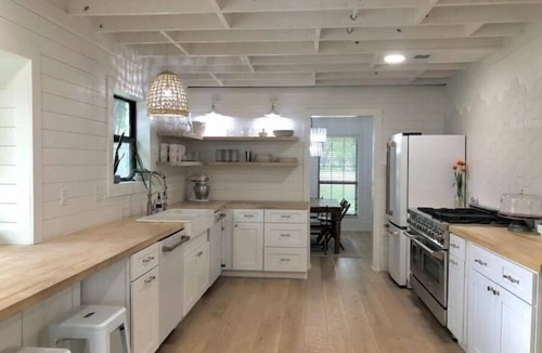 Shady Hollow House | Lap Pool, Infrared Sauna & 1+ Acre in South Austin
