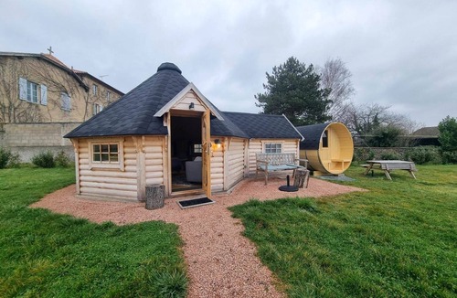 Pradines Ski Chalet | Lapland cabin with optional sauna