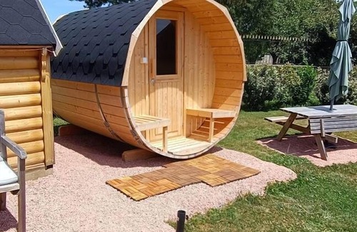 Pradines Ski Chalet | Lapland cabin with optional sauna