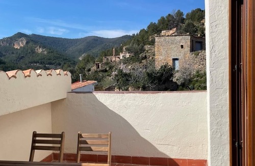 Fuentes de Ayodar House | LAPORCHÁ GUESTHOUSE