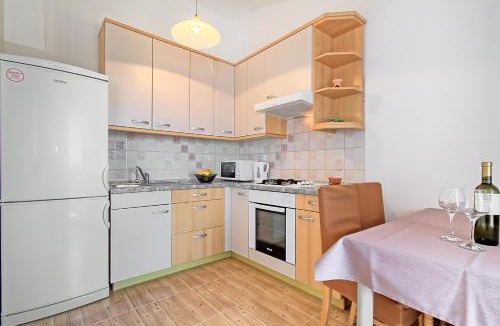 Vilanija Apartment | Lara Apartments