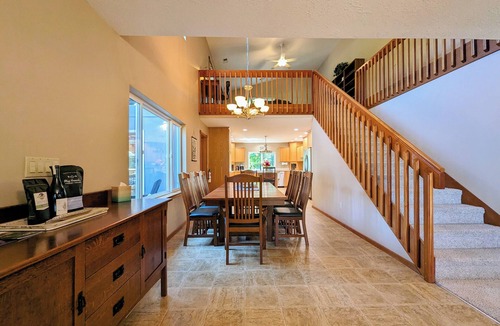 Yamhill County House | LARC Ranch ~ Serene Vineyard Escape