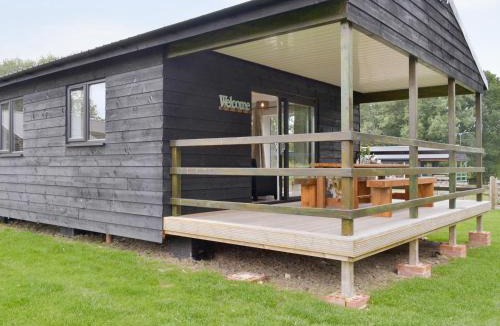 Binsted House | Larch Lodge