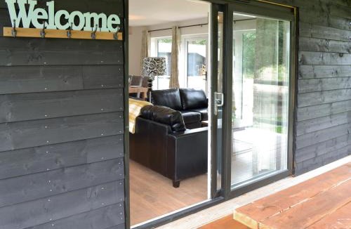 Binsted House | Larch Lodge