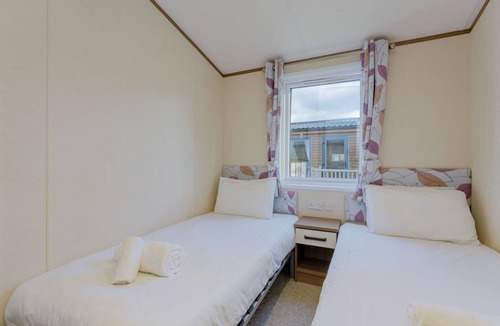 Carlton Miniott Cabin | Larch Waterside Spa (Pet), Thirsk