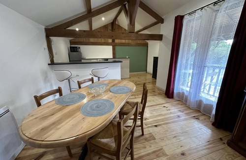 Benquet House | LARCHET - BENQUET - Gîte