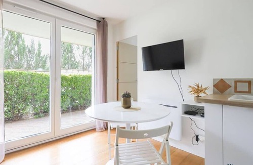 Lardenne Apartment | Lardenne - Parking, hippodrome Zenith
