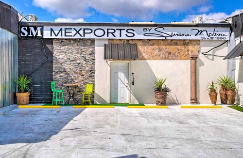 Western Division Apartment | Laredo Vacation Rental Near Tourist Attractions!