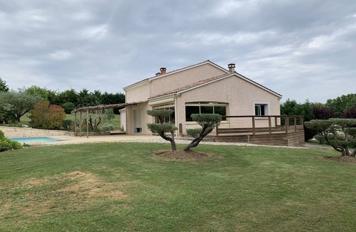 Saint-Barthelemy-dAgenais Villa | Large, comfortable villa