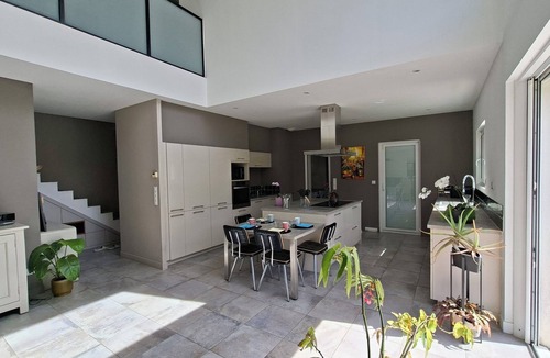 Saint-Saturnin-les-Avignon Villa | LARGE MODERN VILLA WITH POOL THIS SUMMER IN PROVENCE