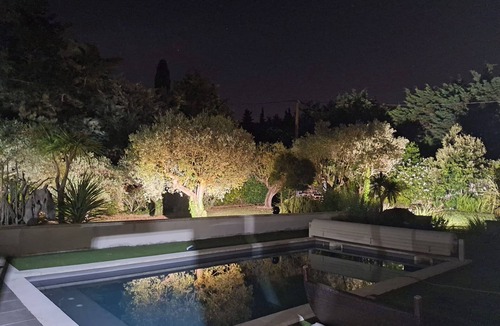 Saint-Saturnin-les-Avignon Villa | LARGE MODERN VILLA WITH POOL THIS SUMMER IN PROVENCE