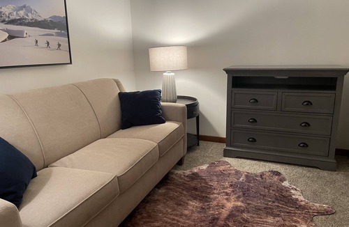 Edray Condo | Large 1 Bedroom with Den. Second floor overlooking pool.