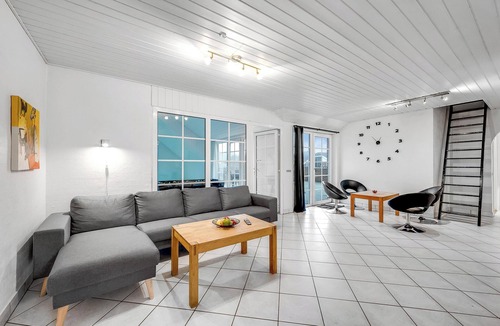 Lodbjerg Hede Cottage | Large 14-person pool house - 1004